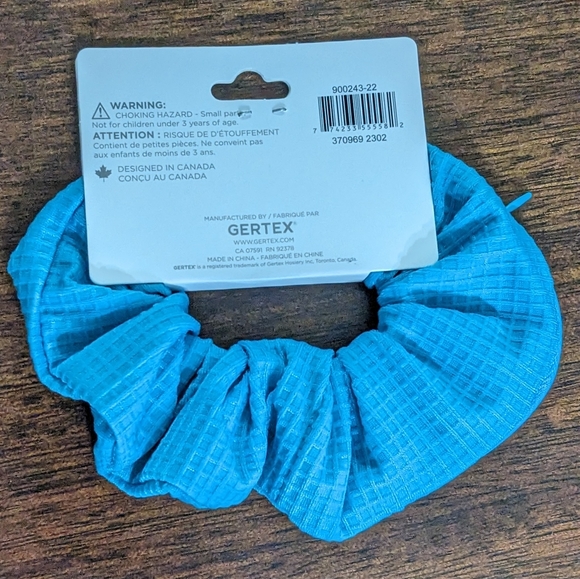 NWT Sophi Soft Light Blue Hair Scrunchie With Zipper - Picture 2 of 4